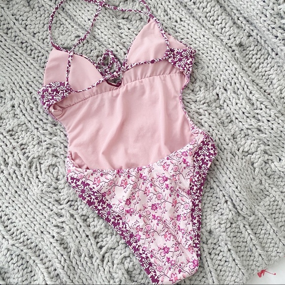 LUCKY BRAND CUTOUT ONE-PIECE SWIMSUIT size small - Picture 2 of 3